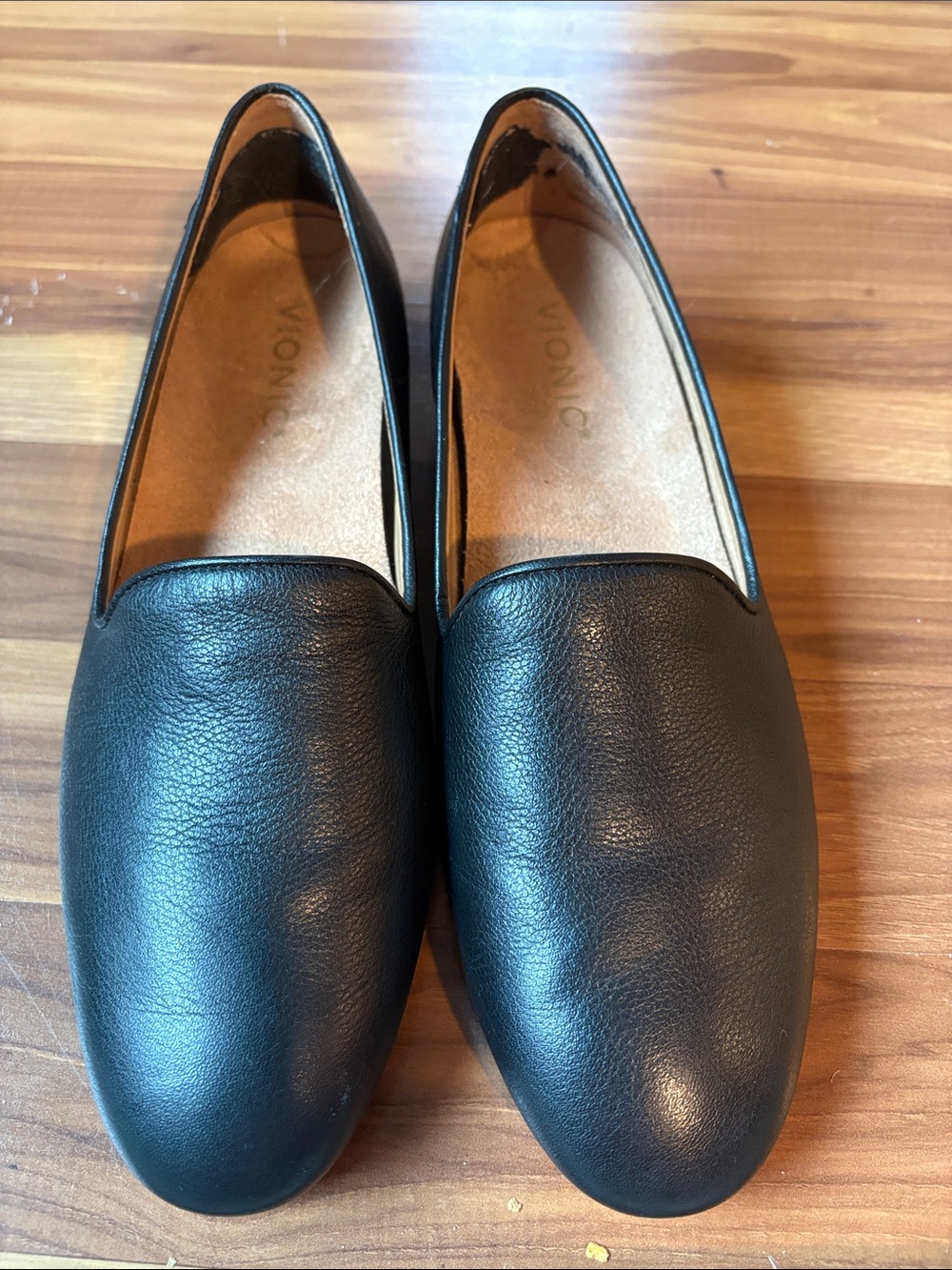 Vionic Black Women's Leather Ballet Flats
